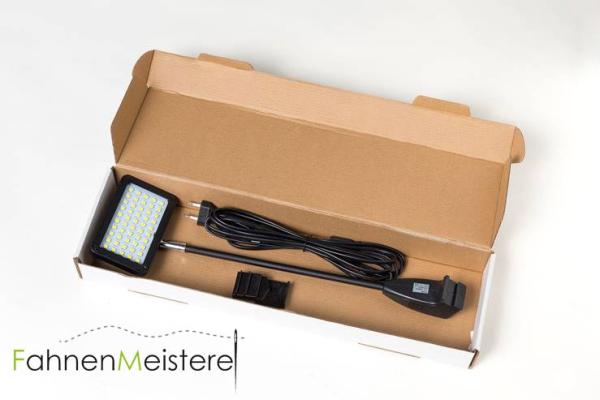 Verpackung und Netzteil der LED-Strahler für die ZIPPER-Wall Banner (Arch, Curved, Moon & Straight)